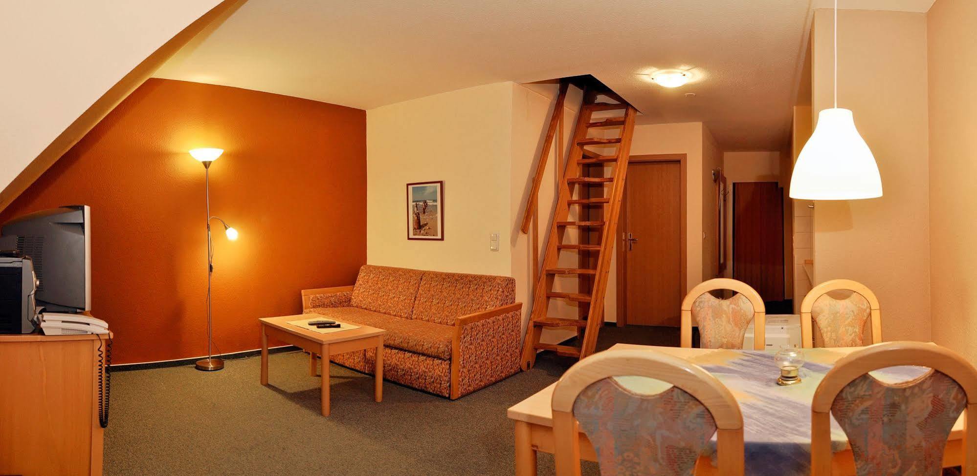 Pension Zum Riedensee Bastorf Bagian luar foto