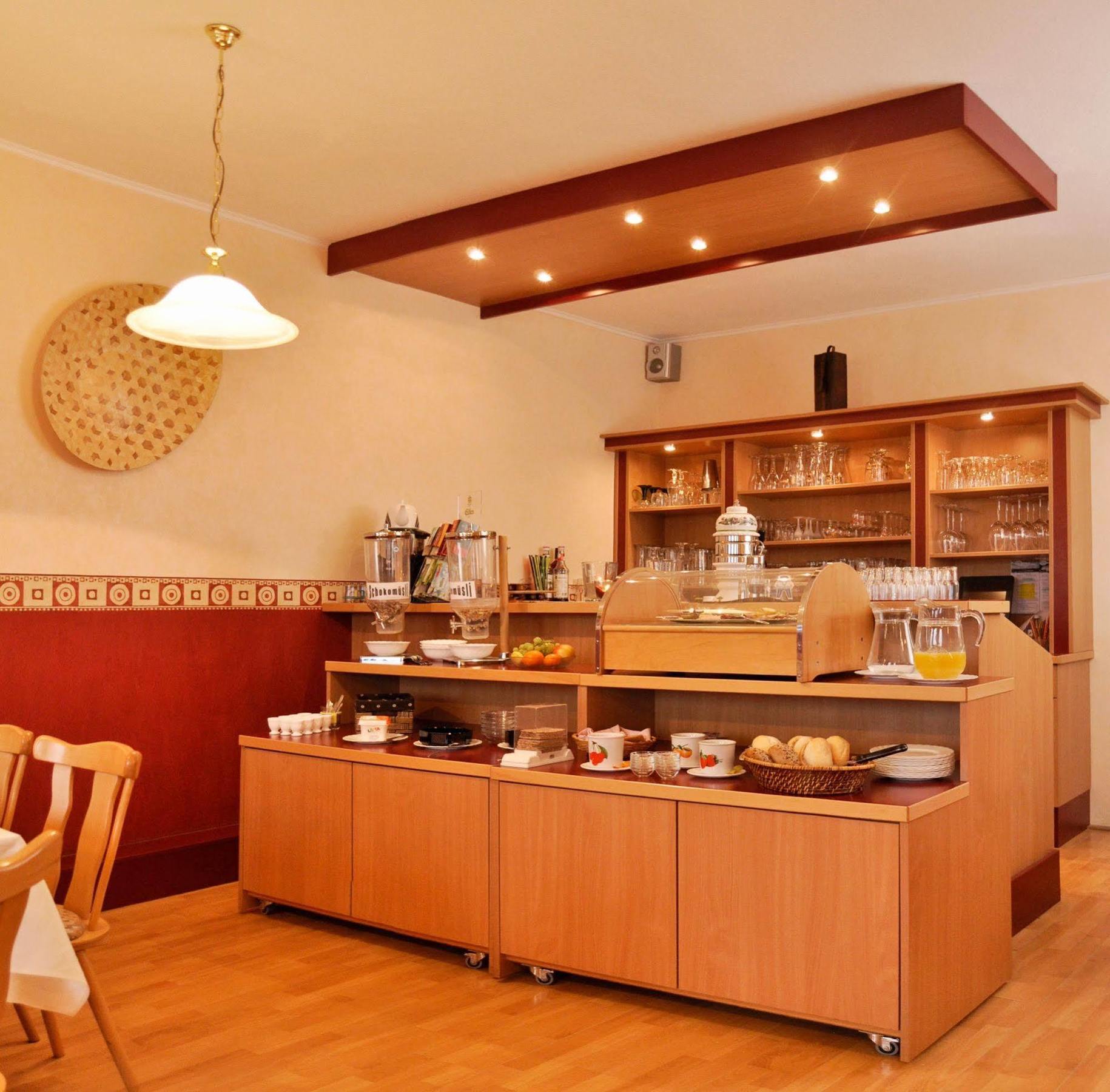 Pension Zum Riedensee Bastorf Bagian luar foto