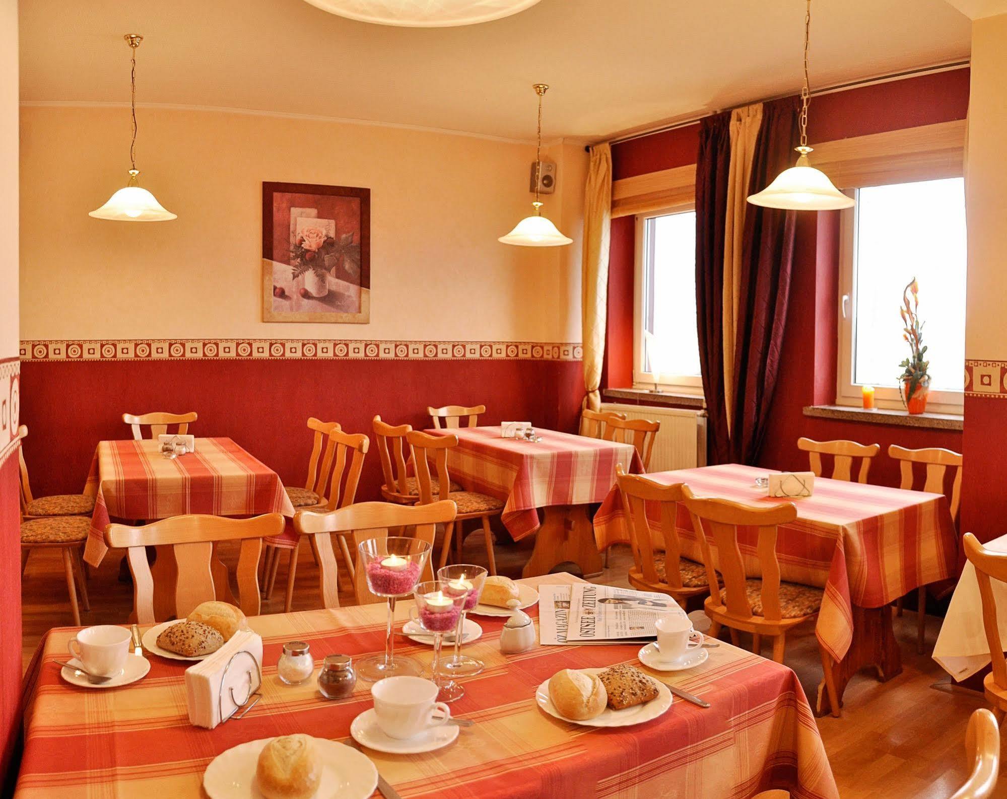 Pension Zum Riedensee Bastorf Bagian luar foto