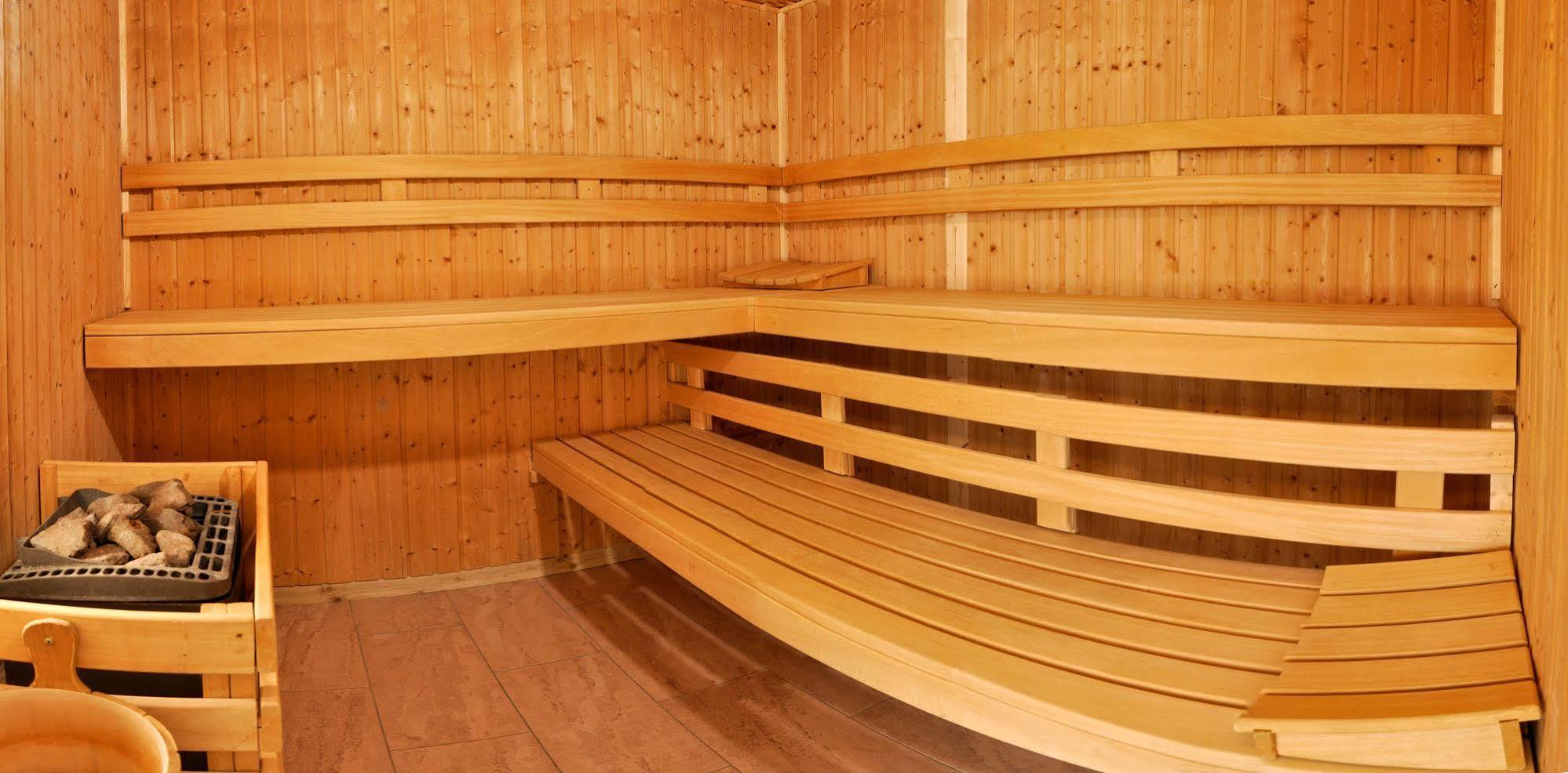 Pension Zum Riedensee Bastorf Bagian luar foto