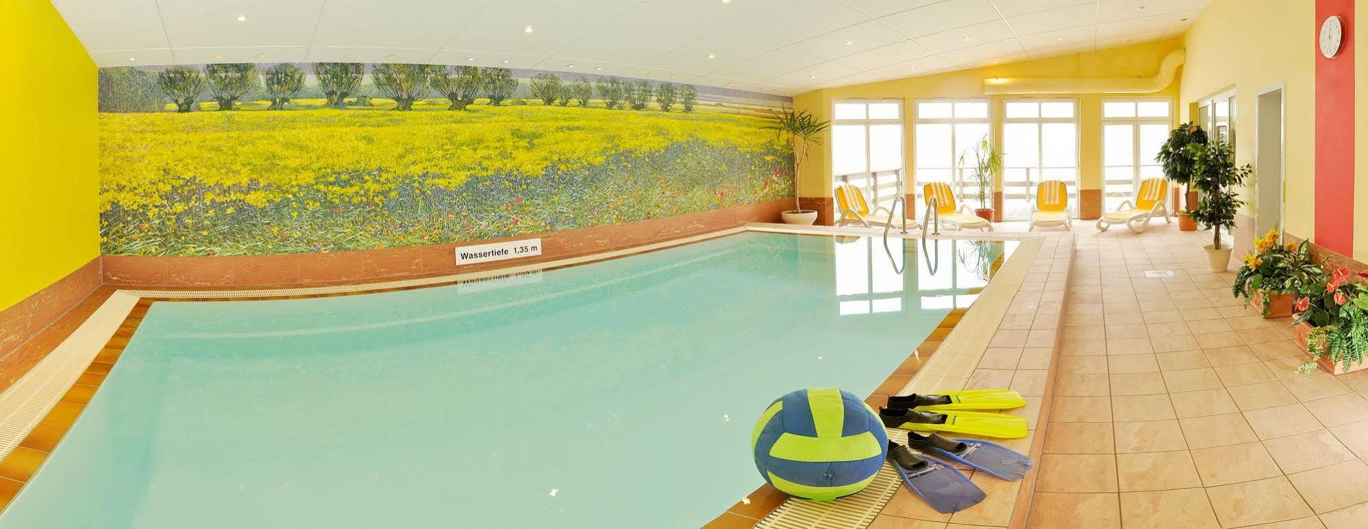 Pension Zum Riedensee Bastorf Bagian luar foto