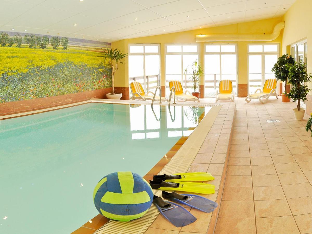 Pension Zum Riedensee Bastorf Ruang foto