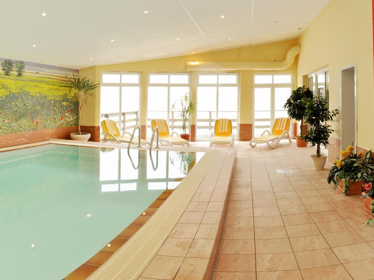 Pension Zum Riedensee Bastorf Bagian luar foto